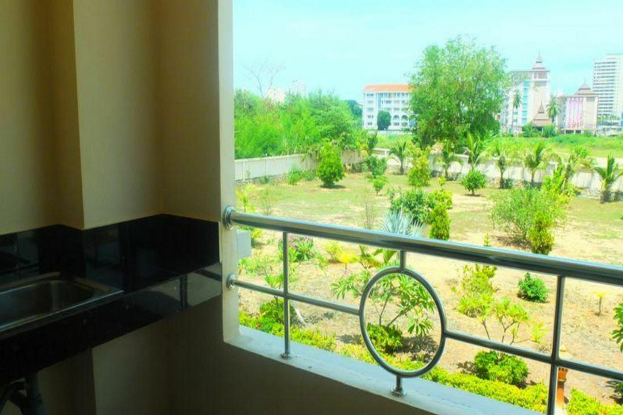 Lk Pavilion Executive Serviced Apartment Pattaja Kültér fotó