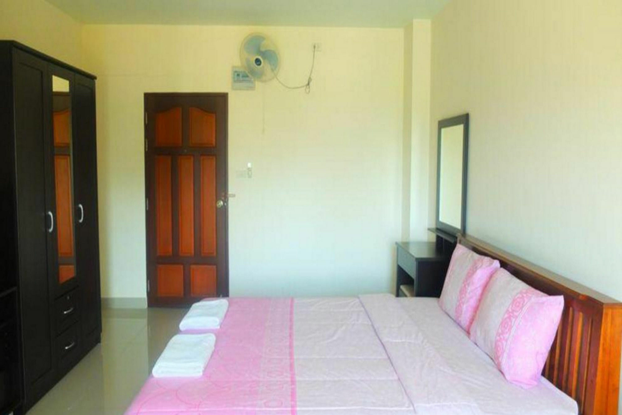 Lk Pavilion Executive Serviced Apartment Pattaja Kültér fotó
